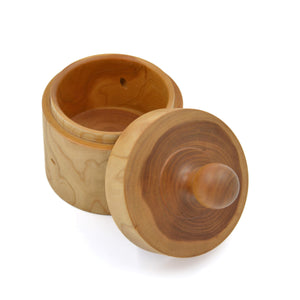 boîte en bois avec une couvercle