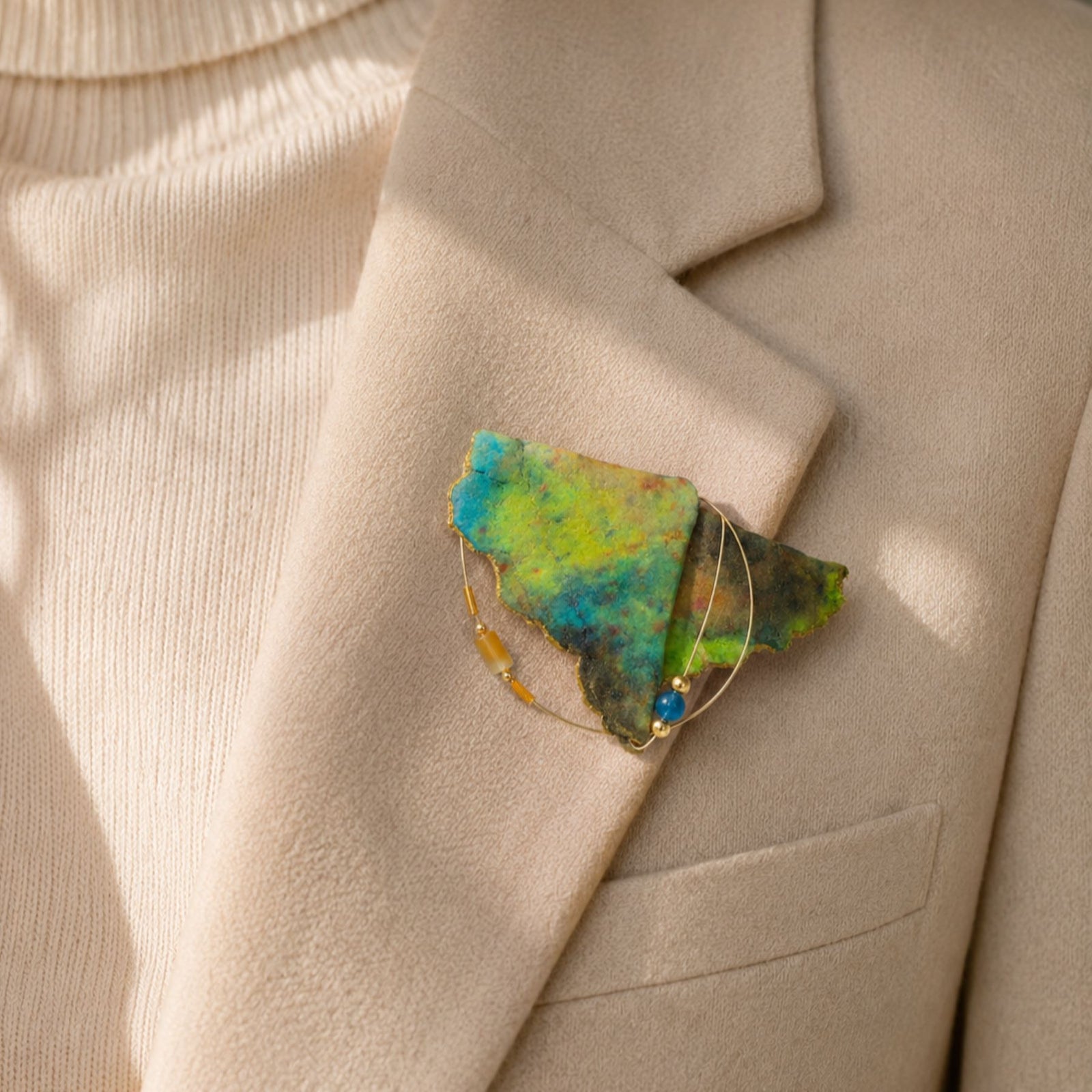 Broche en fibre de coton