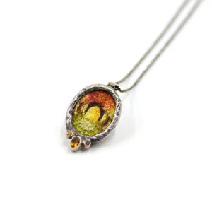 PENDENTIF BRODÉ