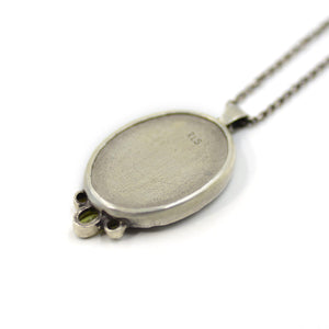 PENDENTIF BRODÉ