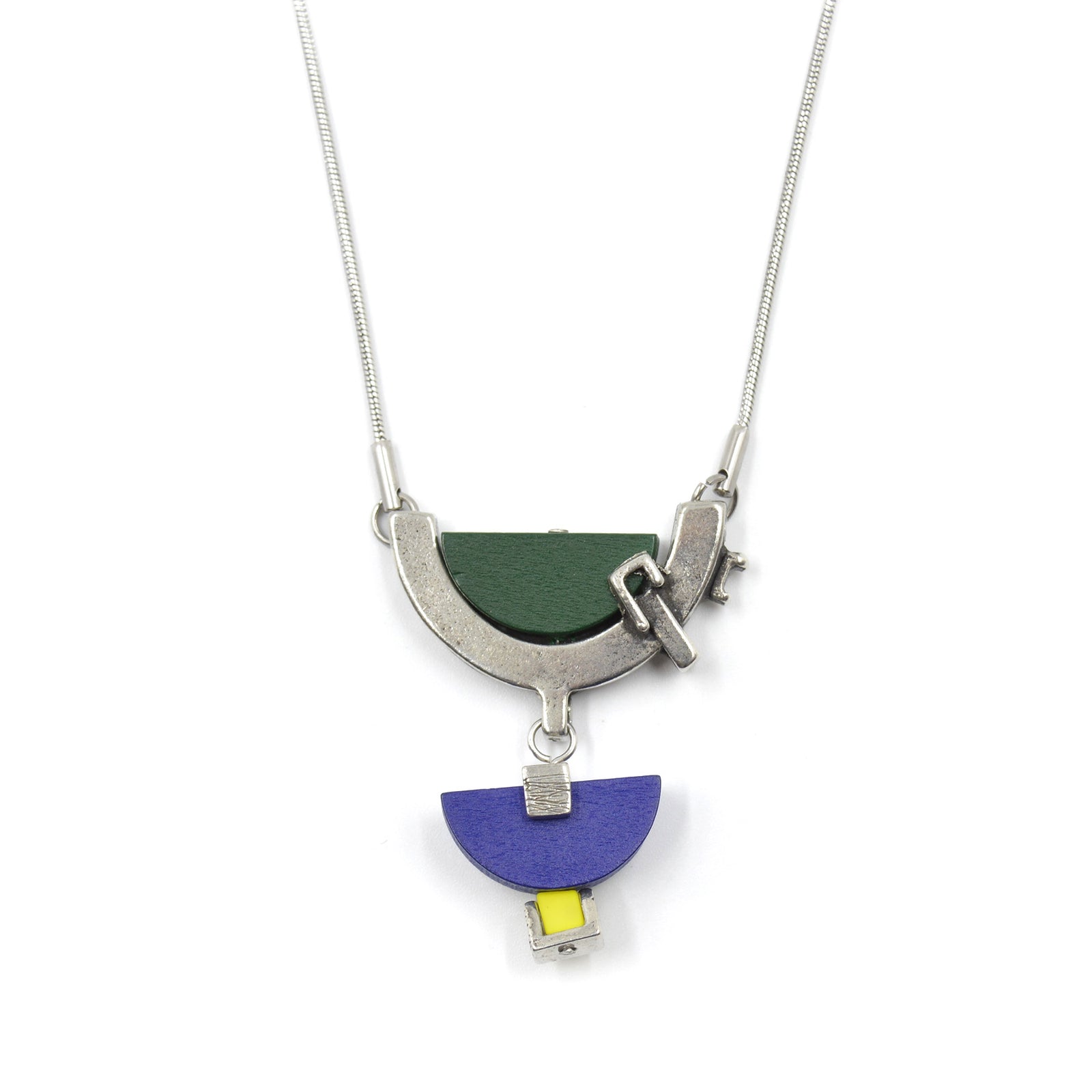 Pendentif en étain et bois