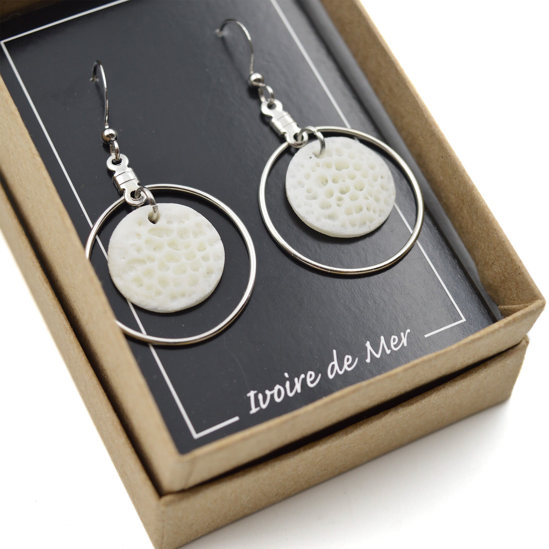 Boucles d'oreilles en ivoire de mer