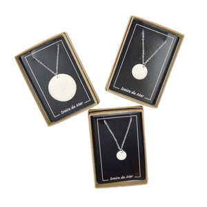 Pendentif en ivoire de mer