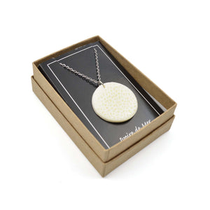 Pendentif en ivoire de mer