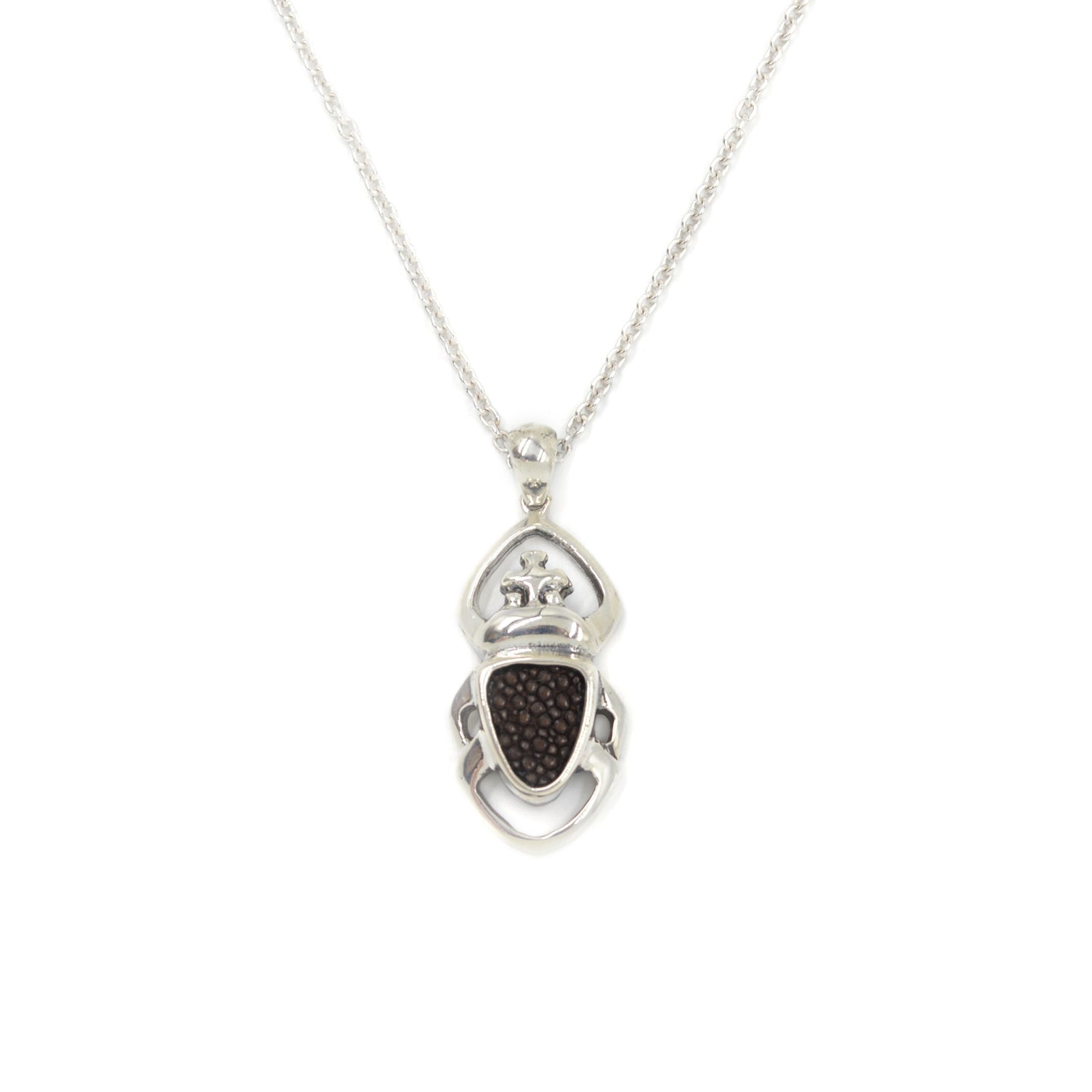 Pendentif Bouclier avec cuir de galuchat