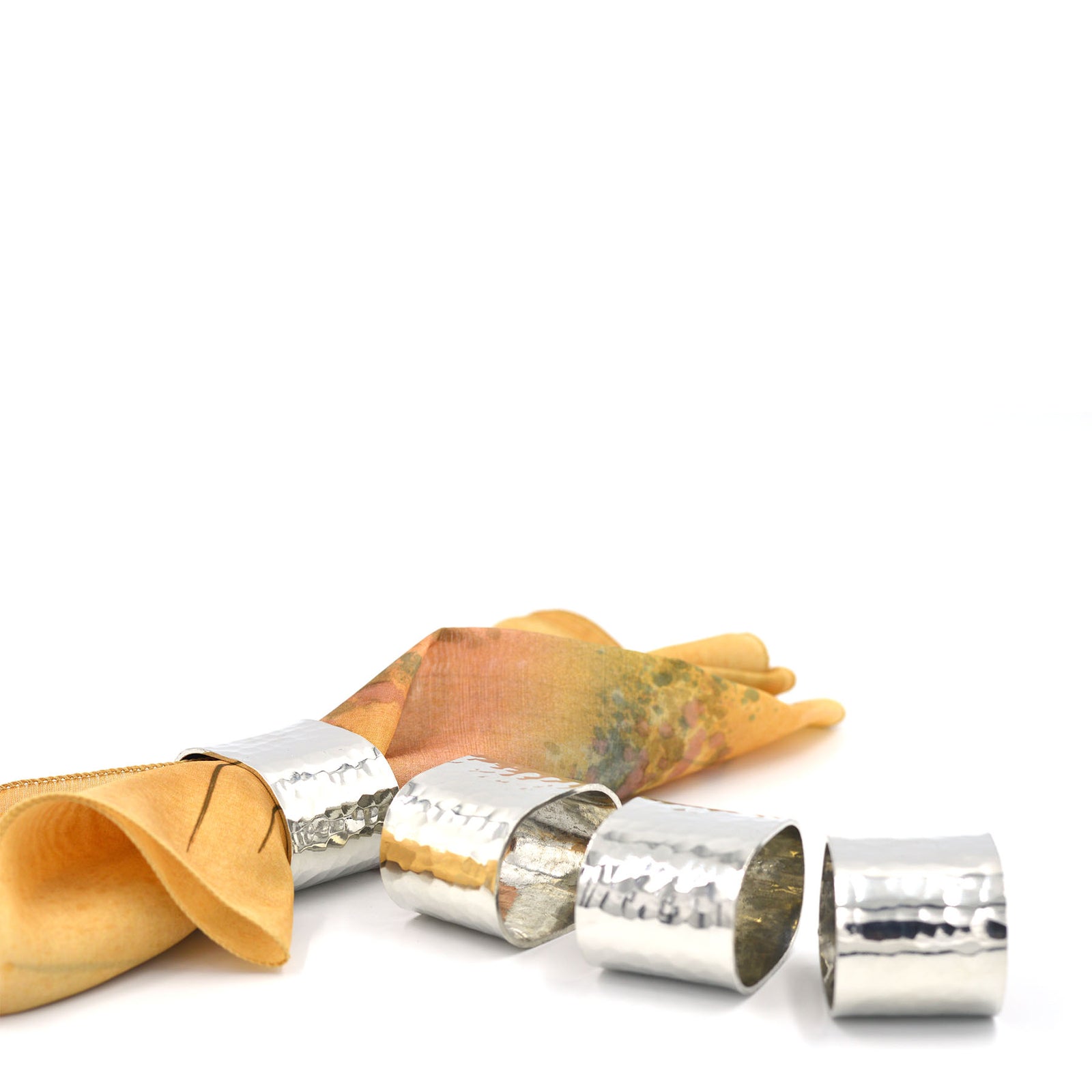 Anneaux de serviettes en étain