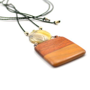 COLLIER EN BOIS